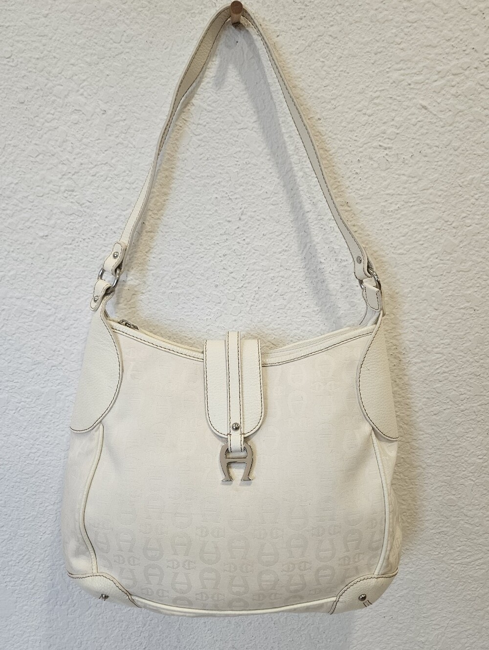 🏷️ ETIENNE AIGNER Vintage Monogram Canvas & Leather Hobo Bag